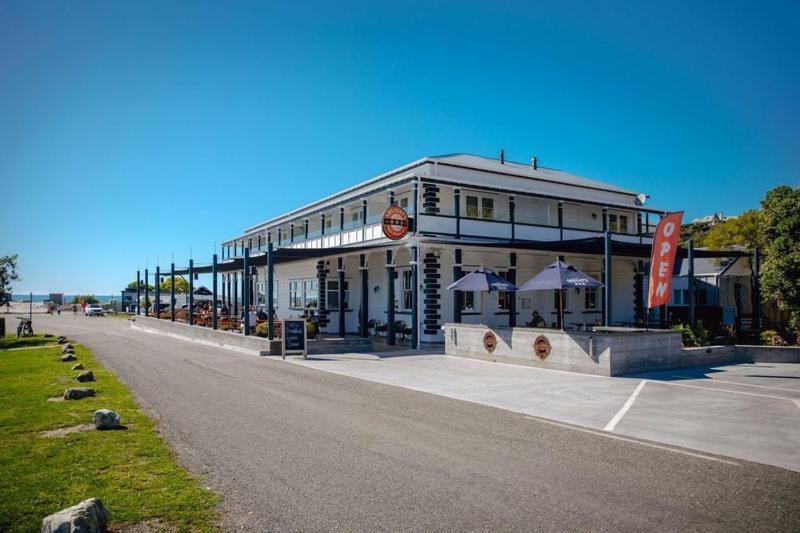 The Pier Hotel Kaikoura Extérieur photo